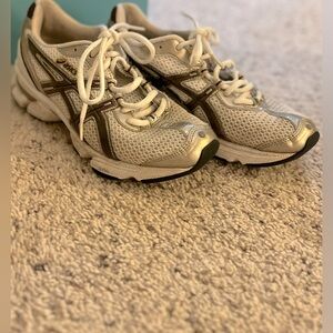 ASICS woman’s shoes size 6 1/2